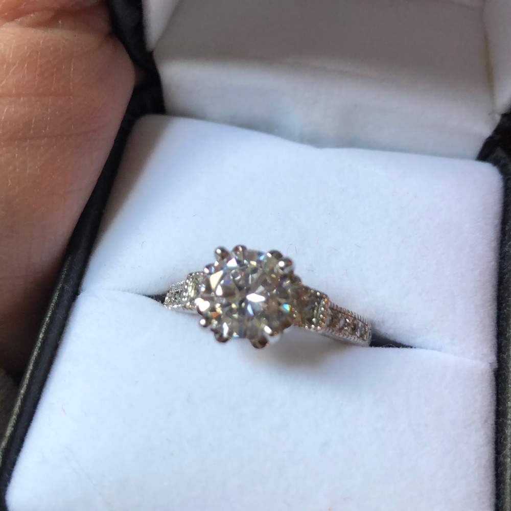 New Women’s size 6 Wedding Ring crystal halo